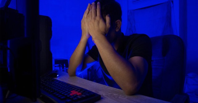 Defeated Gamer Comes Crawling Back to Tutorial He Skipped