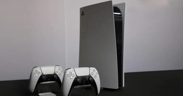 Sony Advises Gamers Against Cracking Apart PS5 Like Delicious Pistachio