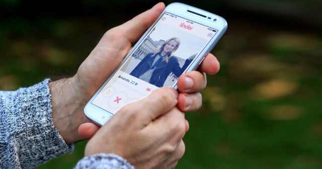 Gamer Increases Odds of Tinder Match by Holding Down-B While Swiping