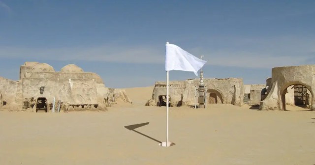 Tatooine Golf Course Sucks