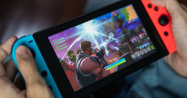 Indecisive Gamer Lets JoyCon Drift Choose Game to Play