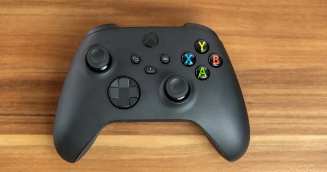 Xbox Controller Just Needs Some Time to Recharge After Grueling 30 Minutes of Work