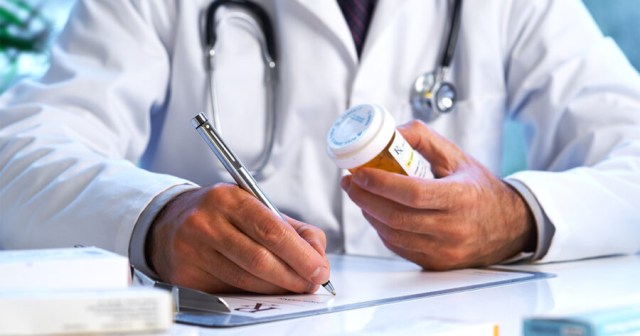 Doctor Recklessly Prescribes Large Health Pack to Man With 98 HP