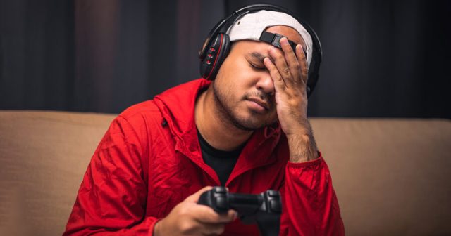 Aging Gamer Doesn’t Realize Clicking Thumbsticks Are Actually Just His Thumbs
