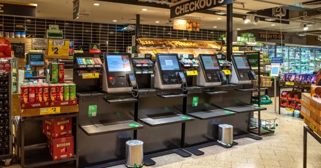 DEAL ALERT: Guy at Self Checkout Not Looking