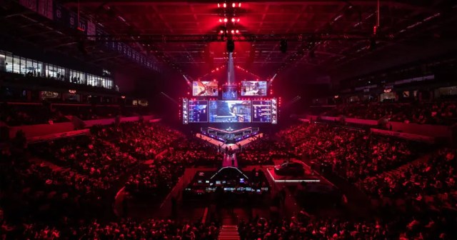 Coach of Winning Esports Team Drenched With Bucket of Soap and Water