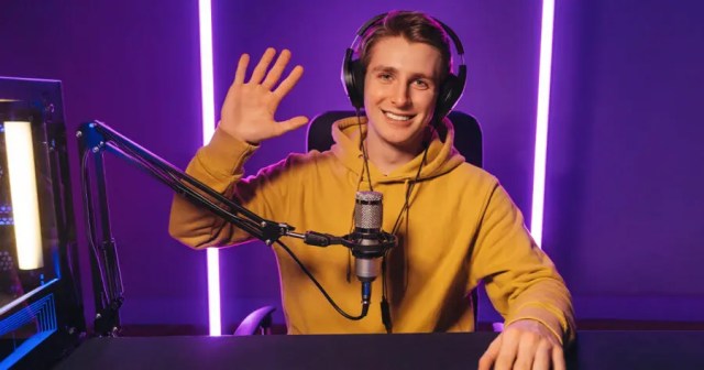 YouTuber Tanks Own Channel So He Can Do Video Essay About the Rise and Fall of It