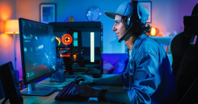 Man Strategically Times Gaming Hours to When Korean Children at School