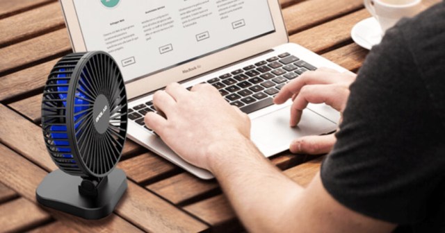 USB Desk Fan Perfectly Cools USB Port Used To Power It
