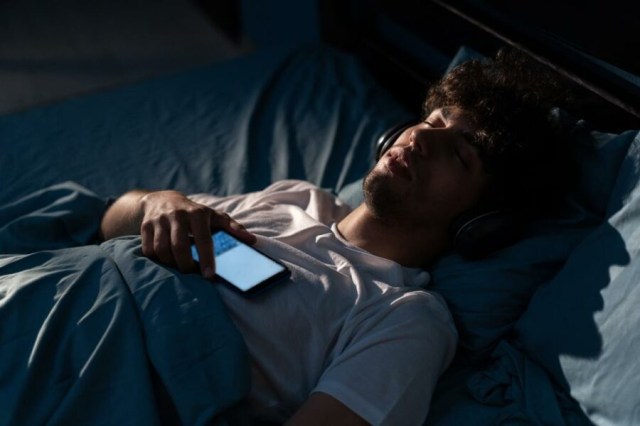 Man Who Falls Asleep to Skyrim Soundtrack Every Night Wonders What His Spotify Wrapped Will Look Like