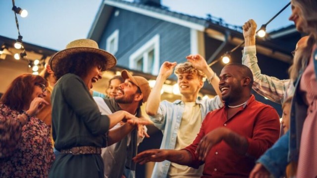 Top 10 Reasons I Didn’t Want to Get Invited to Your New Years Party Anyway