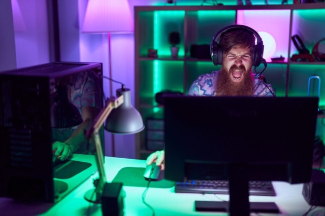“Not Again!” Man Shouts as Streamer He’s a Tier-3 Subscriber to Revealed to Have Boyfriend