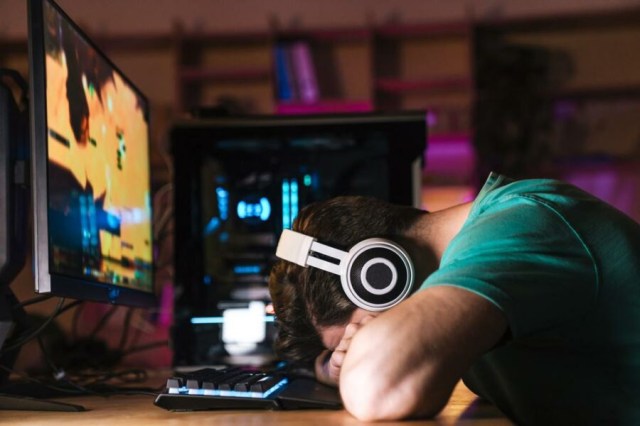 Heartbroken Let’s Play YouTuber Finds Out They’re Just Background Noise