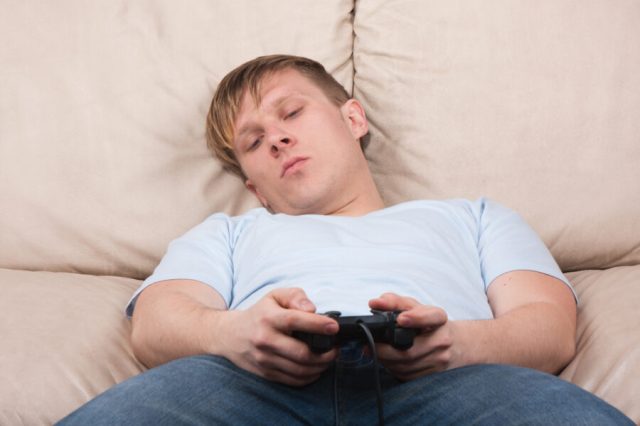 Gamer Wins Weightlifting Competition After Sticking to Intensive Regimen of Single Protein Shake and a 15-Minute Walk