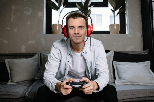 Gamer Simply Wants Non-Political Games, White Ethnostate