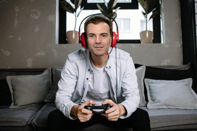 Gamer Simply Wants Non-Political Games, White Ethnostate