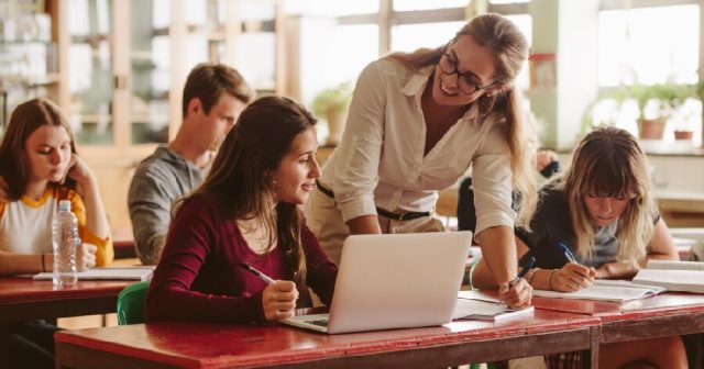 5 Online Games That Look Just Educational Enough to Trick Your Substitute Teacher