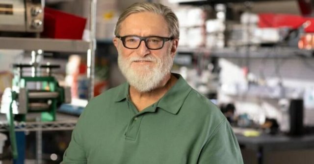 Gabe Newell Declines Generous Threesome Offer