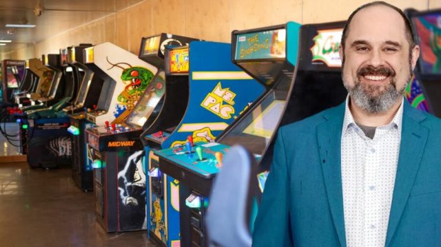 Craig Mazin Doesn’t Believe Ms. Pac-Man Capable of Eating Hostile Ghosts